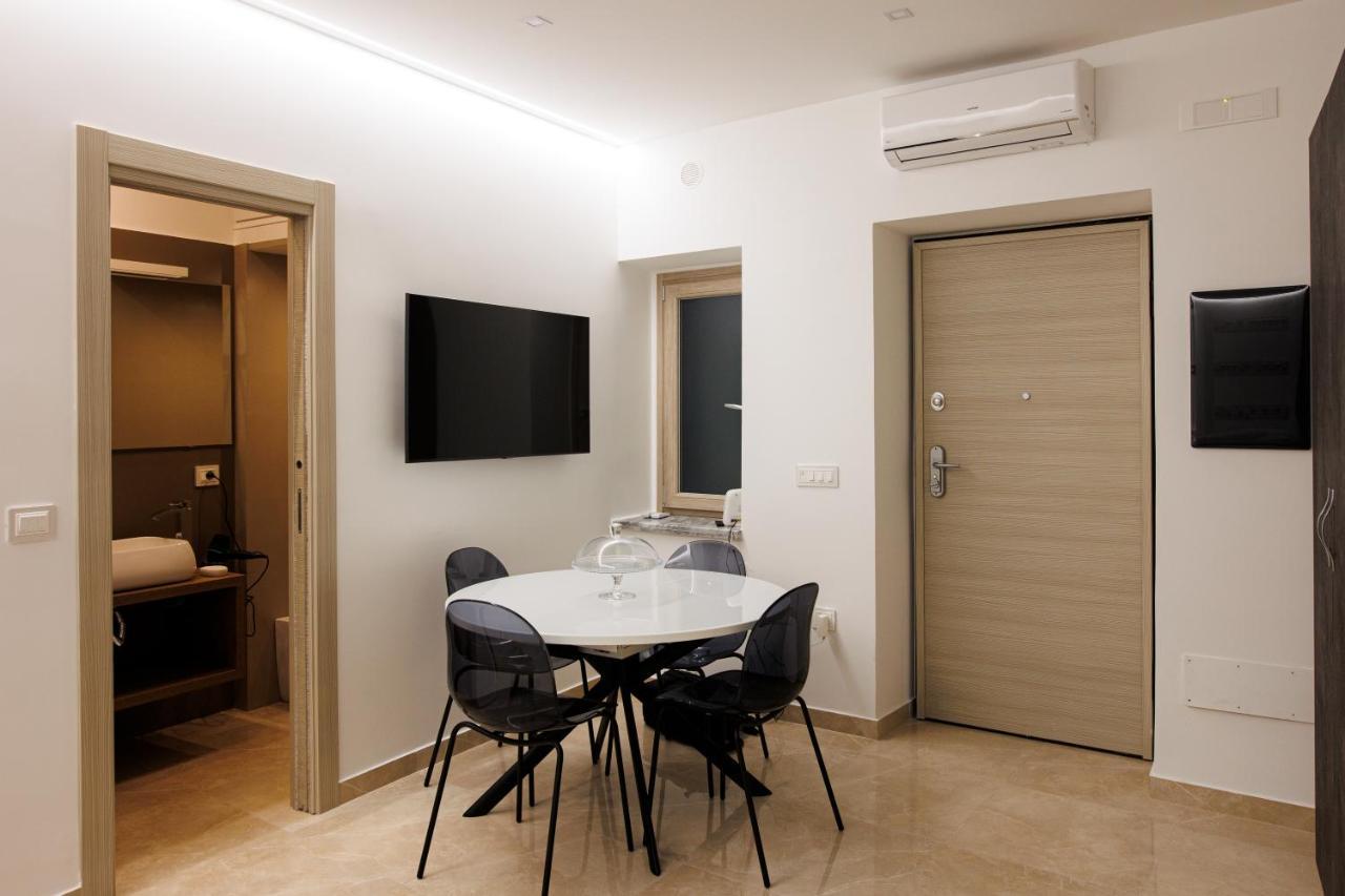 Next To Sea Apartment Crotone Exterior foto
