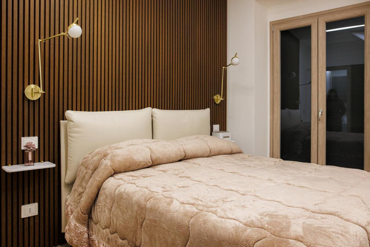 Next To Sea Apartment Crotone Exterior foto